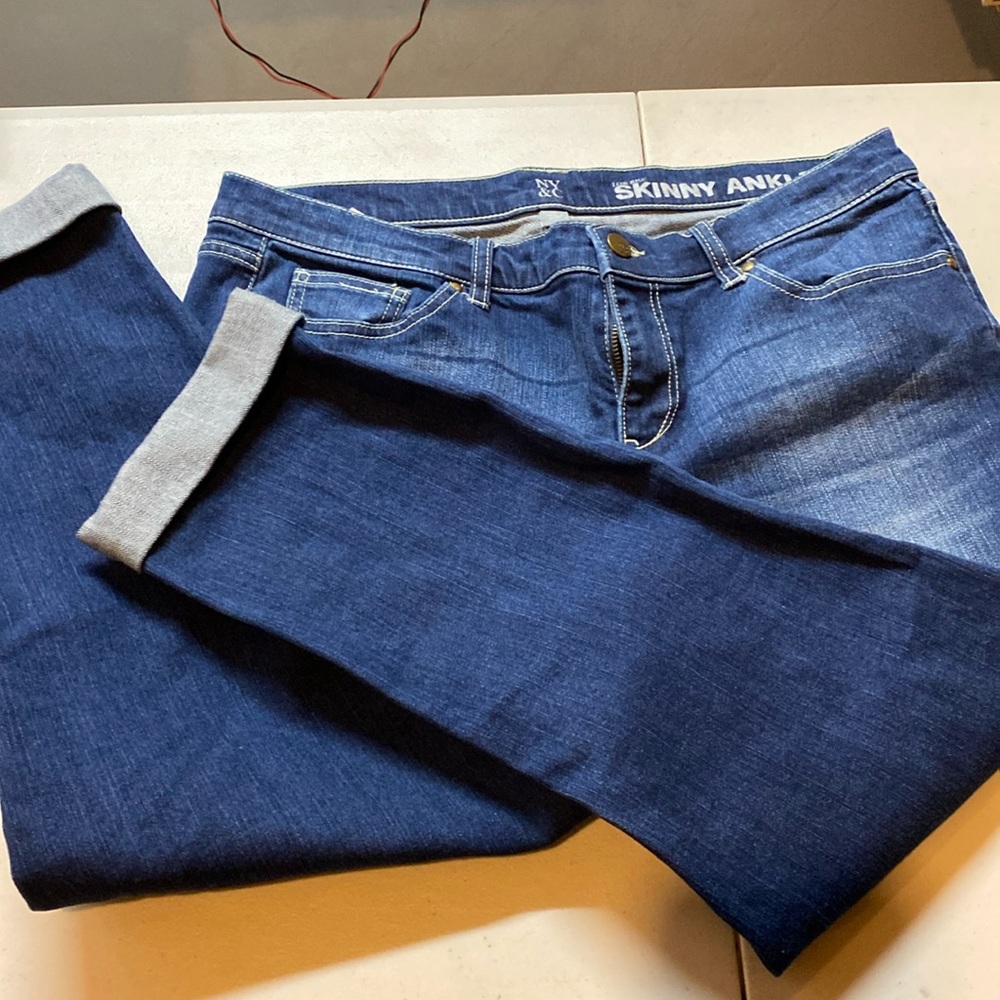 NY and Co skinny ankle jeans size 12